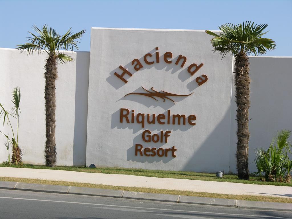 Hacienda Golf Resort - 8408 Сусина Екстериор снимка